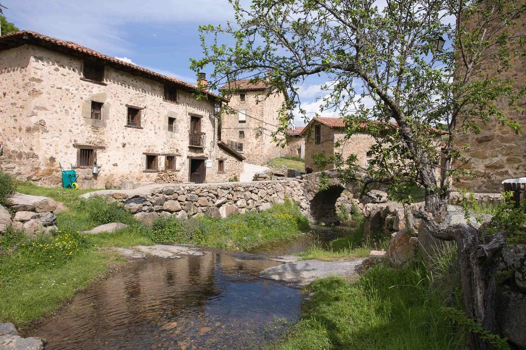 Gasthaus Posada De Urreci Aldeanueva de Cameros Exterior foto